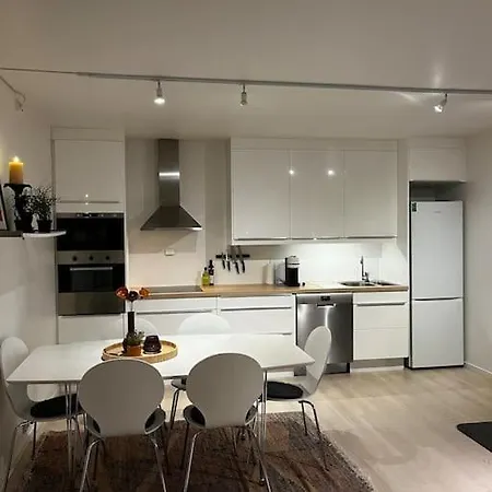 Sentral Og Lys Leilighet Med Stor Uteplass Og Gratis Parkering Sandnes  Exterior foto